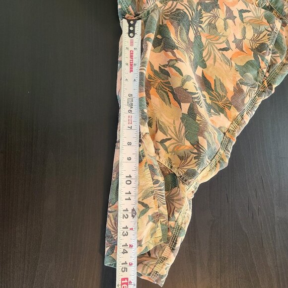 Sundance Cargo Linen Blend Pants Tropical Camo Bermuda Shorts Capri Resort Sz 2 - Picture 7 of 9